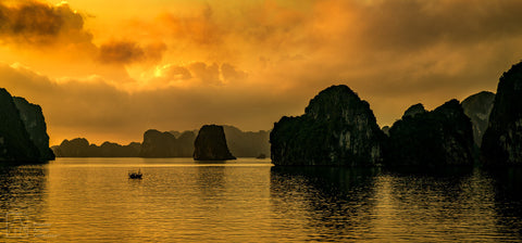 Vietnam Sunset - Peter Levshin